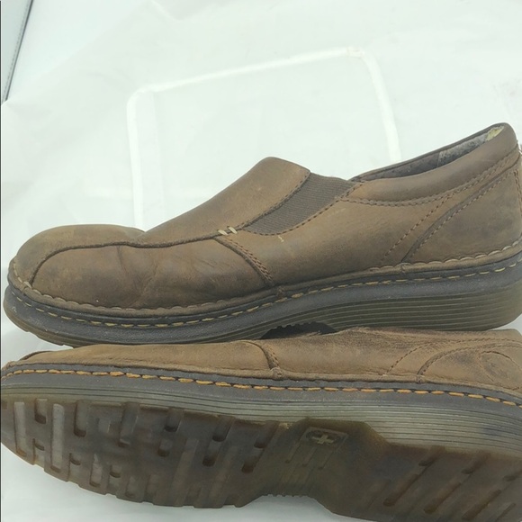 Dr. Martens Tevin Men’s Slip-On Shoes Brown - Picture 2 of 10